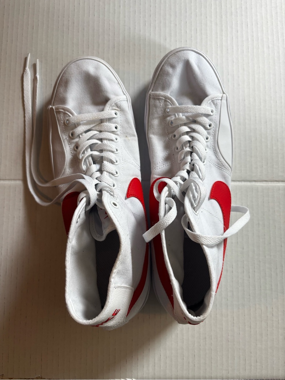 Nike White and Red Men's Sneakers